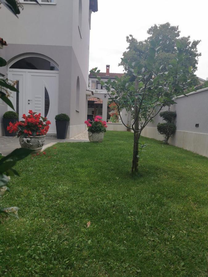 Apartments Slisko Porec Luaran gambar