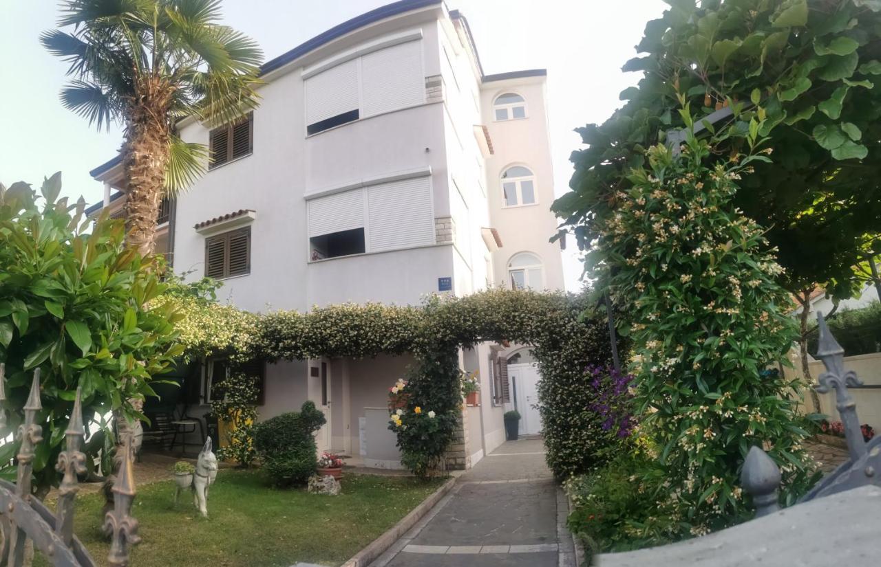 Apartments Slisko Porec Luaran gambar