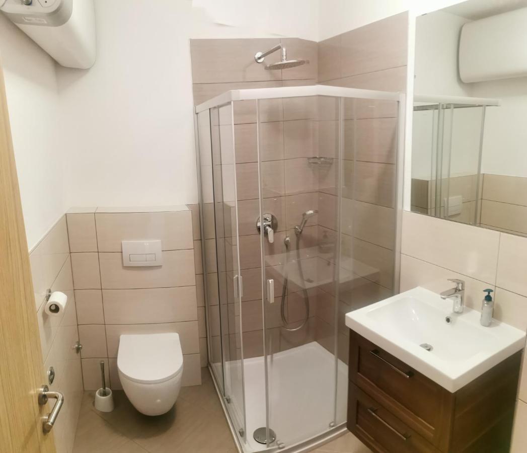 Apartments Slisko Porec Luaran gambar